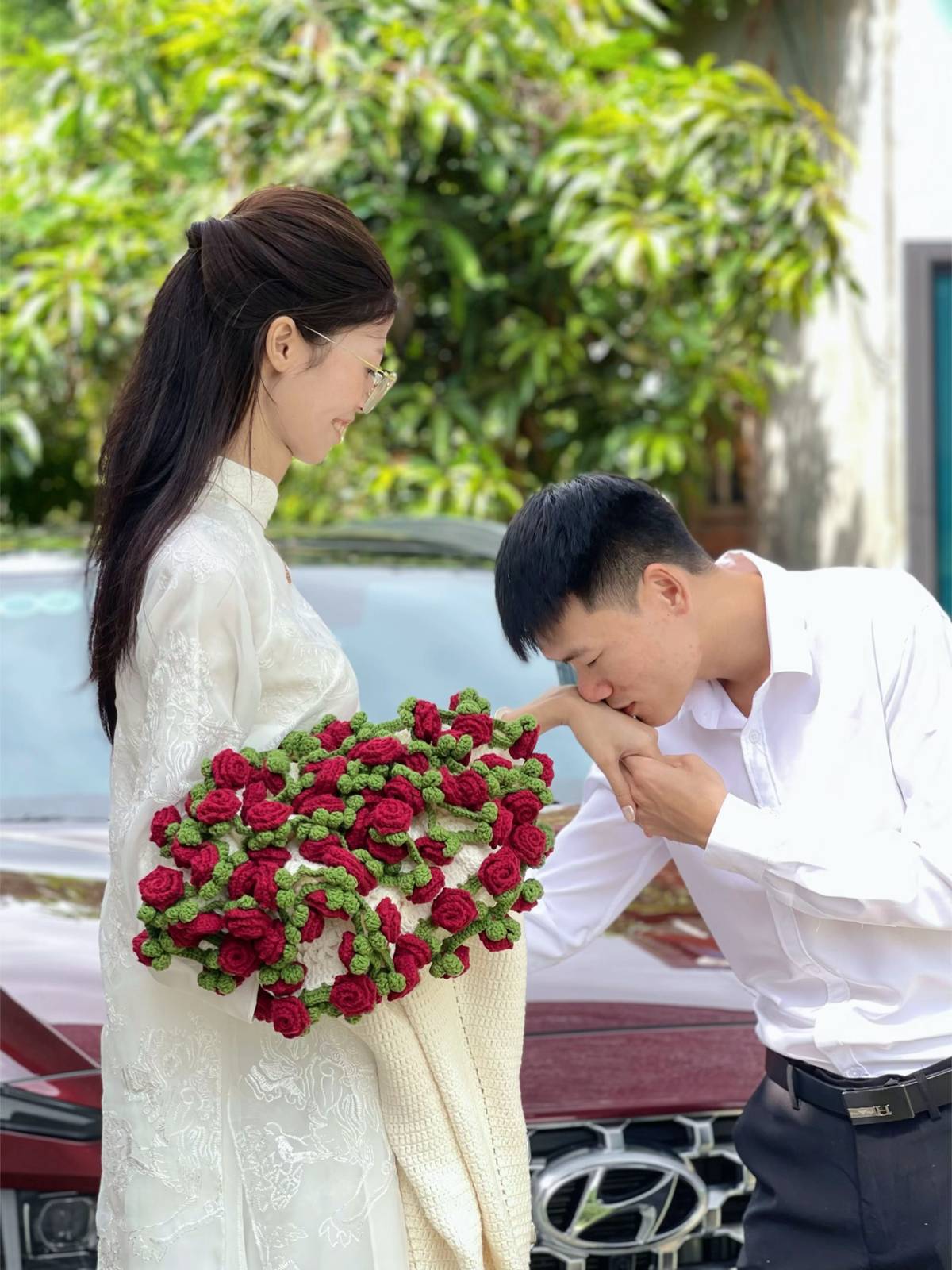 Danh tính cô dâu cao 1m85 lấy chồng cao 1m80 ở Tuyên Quang: Dòng họ có người cao hơn, khách mời hoá "tí hon"- Ảnh 7. Danh tính cô dâu cao 1m85 lấy chồng cao 1m80 ở Tuyên Quang: Dòng họ có người cao hơn, khách mời hoá "tí hon"- Ảnh 7.