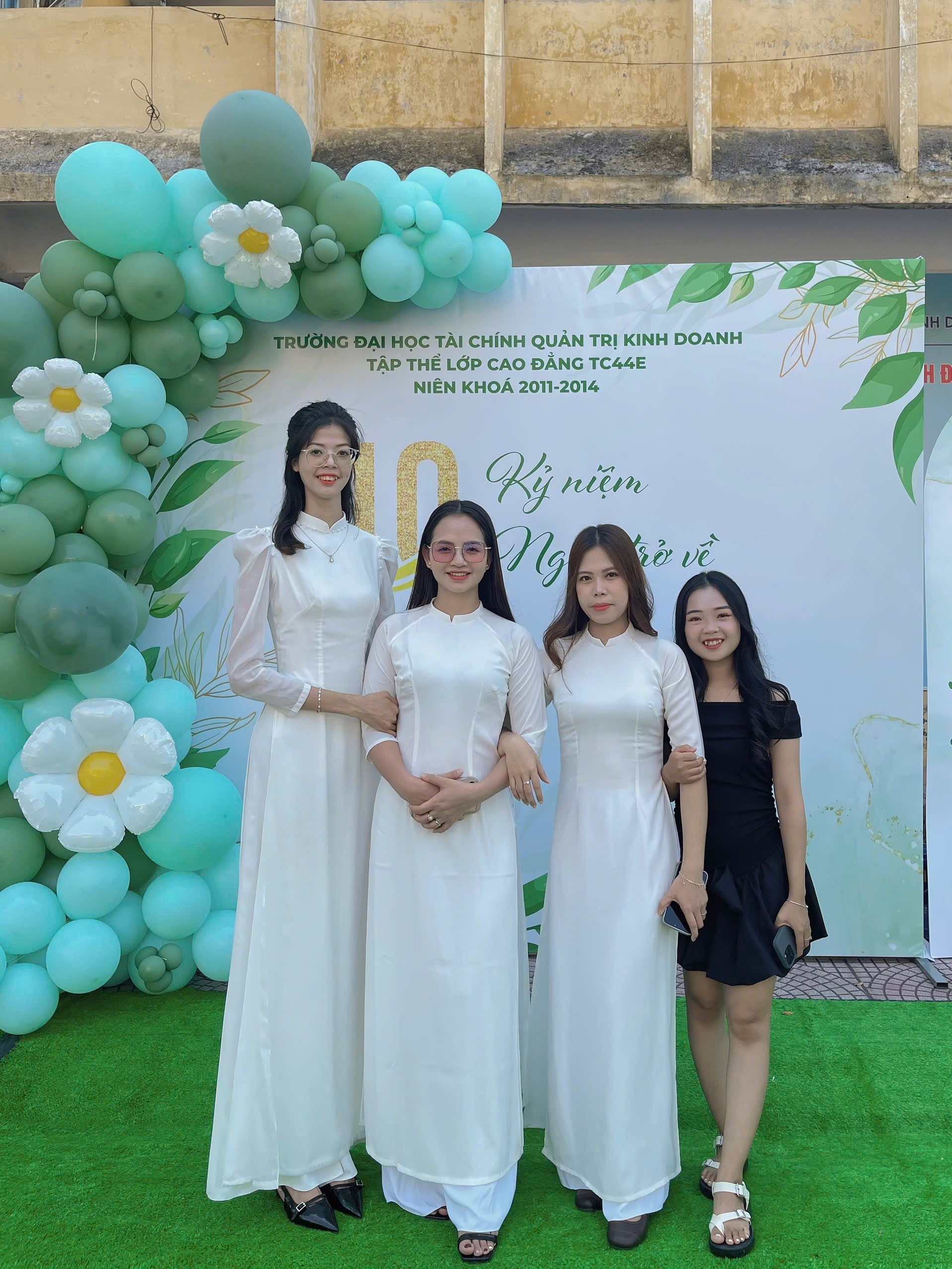 Danh tính cô dâu cao 1m85 lấy chồng cao 1m80 ở Tuyên Quang: Dòng họ có người cao hơn, khách mời hoá "tí hon"- Ảnh 5. Danh tính cô dâu cao 1m85 lấy chồng cao 1m80 ở Tuyên Quang: Dòng họ có người cao hơn, khách mời hoá "tí hon"- Ảnh 5.