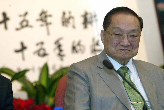 Cao thủ bí ẩn nhất Thiên Long: Võ công hơn hẳn Vô Danh Thần Tăng, Tiêu Dao Tử nhưng bị Kim Dung Cao thủ bí ẩn nhất Thiên Long: Võ công hơn hẳn Vô Danh Thần Tăng, Tiêu Dao Tử nhưng bị Kim Dung