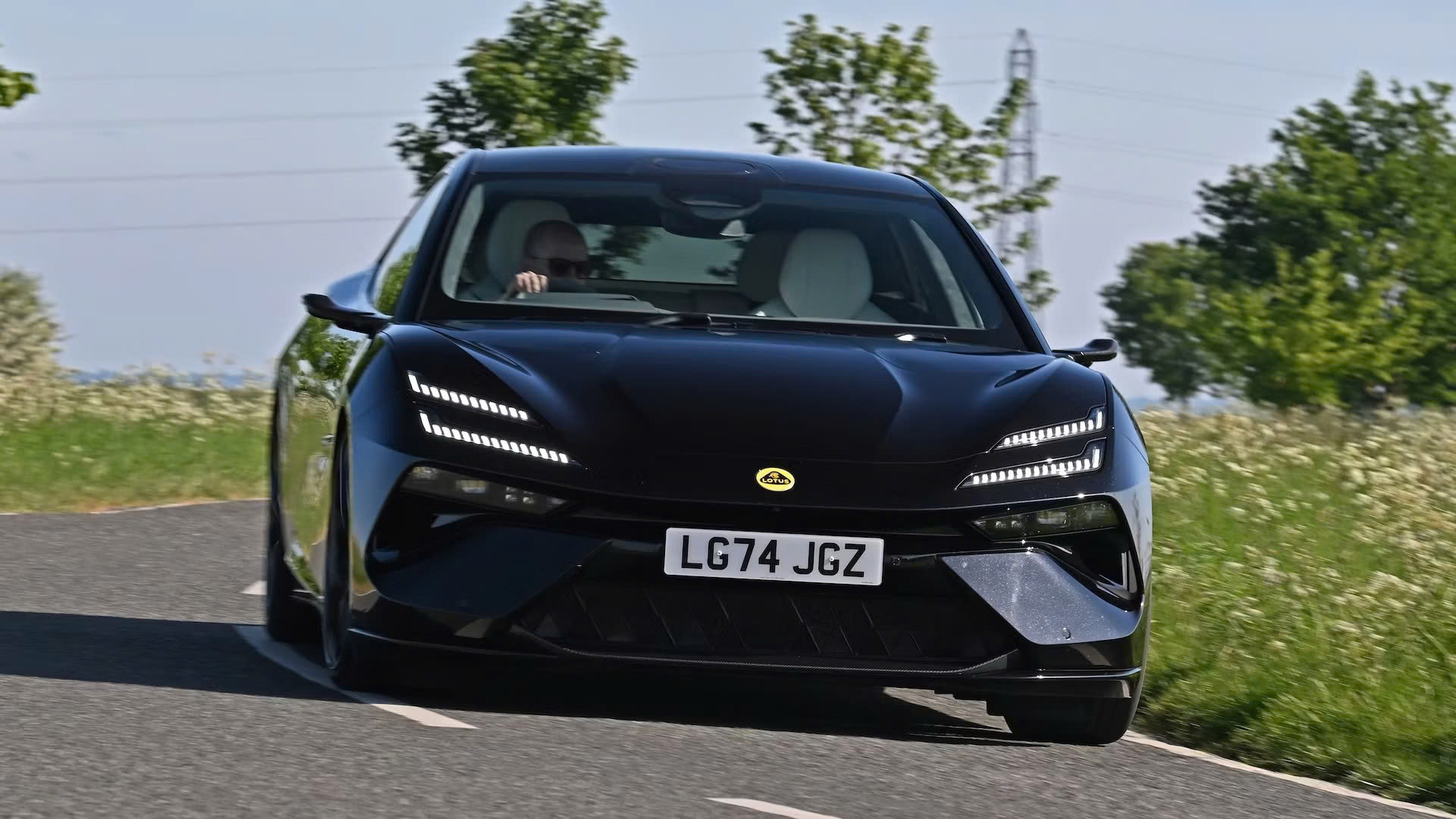 Lotus sắp bán xe chính hãng tại Việt Nam: Có thể mang xe thách thức Porsche, Audi, Mercedes- Ảnh 10.