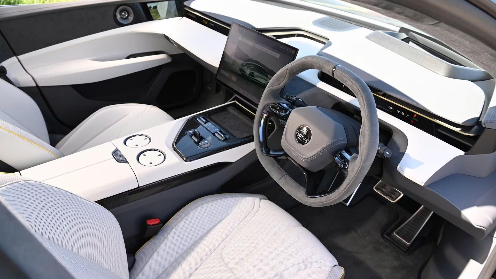 Lotus sắp bán xe chính hãng tại Việt Nam: Có thể mang xe thách thức Porsche, Audi, Mercedes- Ảnh 13.