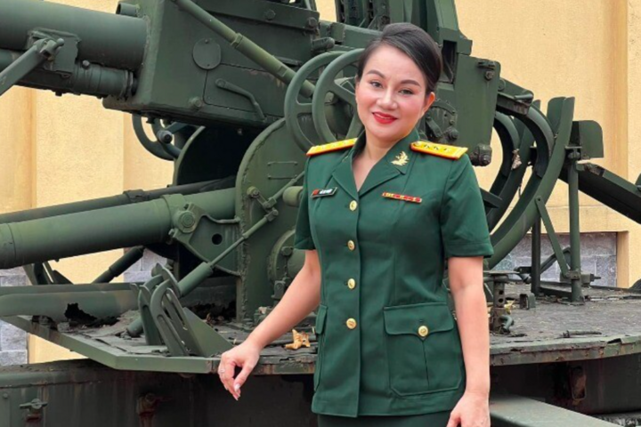 Nữ NSND từng là thợ may, giờ mang quân hàm Thượng tá- Ảnh 1.