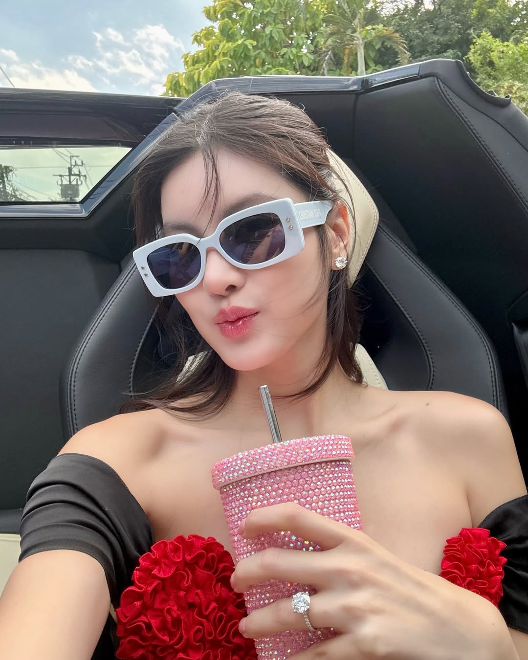 Bạn của Lisa là “phú bà mua tất” đất Thái Lan, cách dùng hàng hiệu khác hẳn nhiều phú bà khác- Ảnh 20.