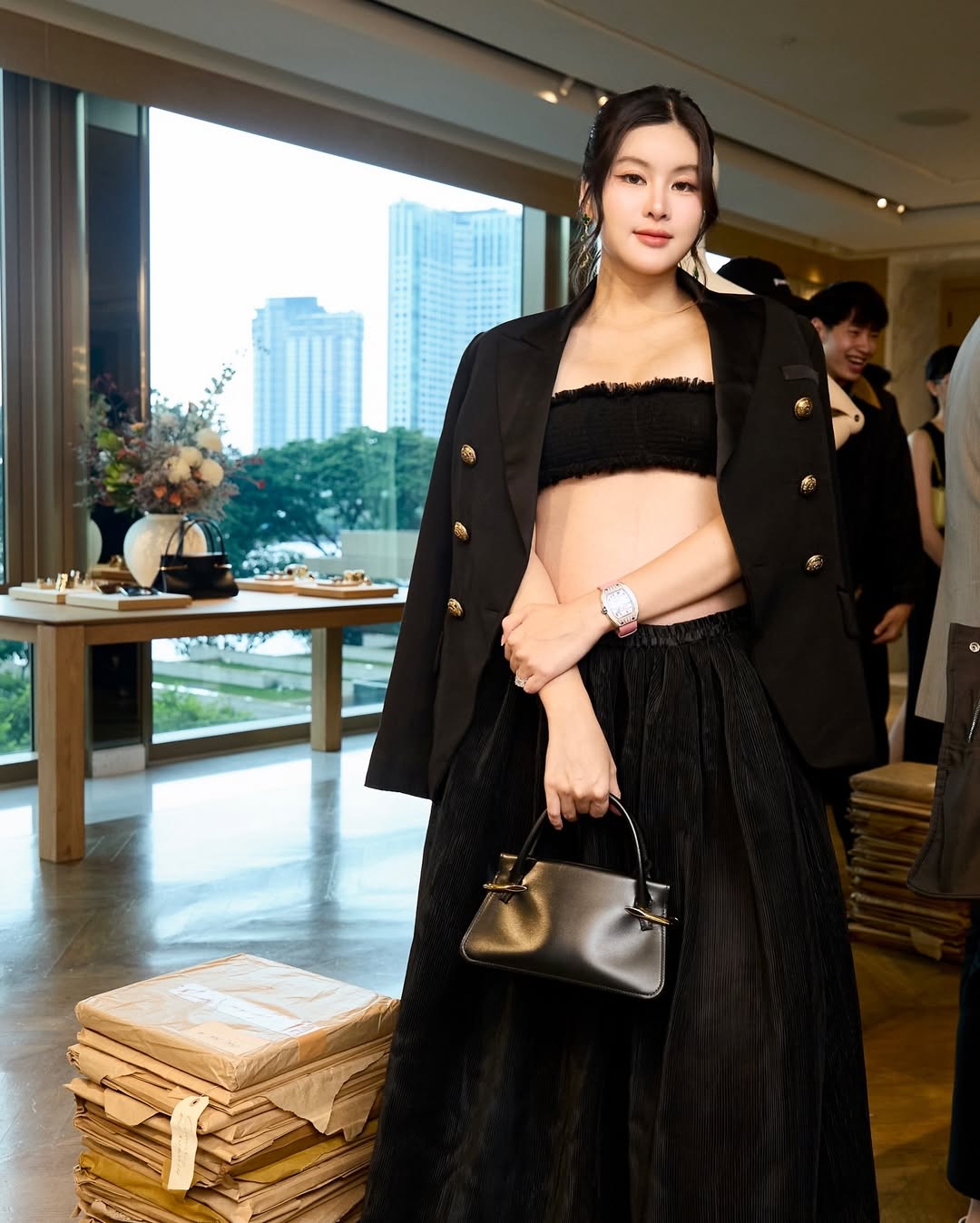 Bạn của Lisa là “phú bà mua tất” đất Thái Lan, cách dùng hàng hiệu khác hẳn nhiều phú bà khác- Ảnh 6.