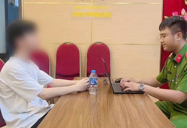 Nhiều sinh viên được Công an Hà Nội giải cứu khỏi một chiêu trò lừa đảo- Ảnh 3.