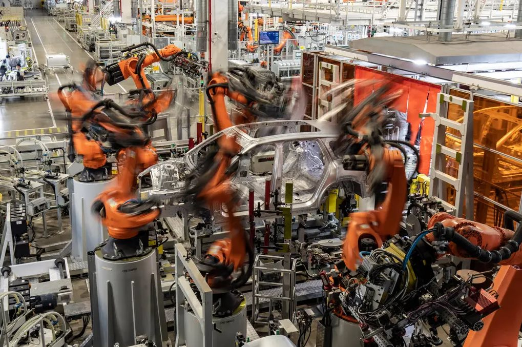 Trung Quốc lắp đặt robot nhiều hơn toàn bộ thế giới cộng lại: 2 triệu cánh tay máy viết lại bản đồ sản xuất toàn cầu- Ảnh 5.