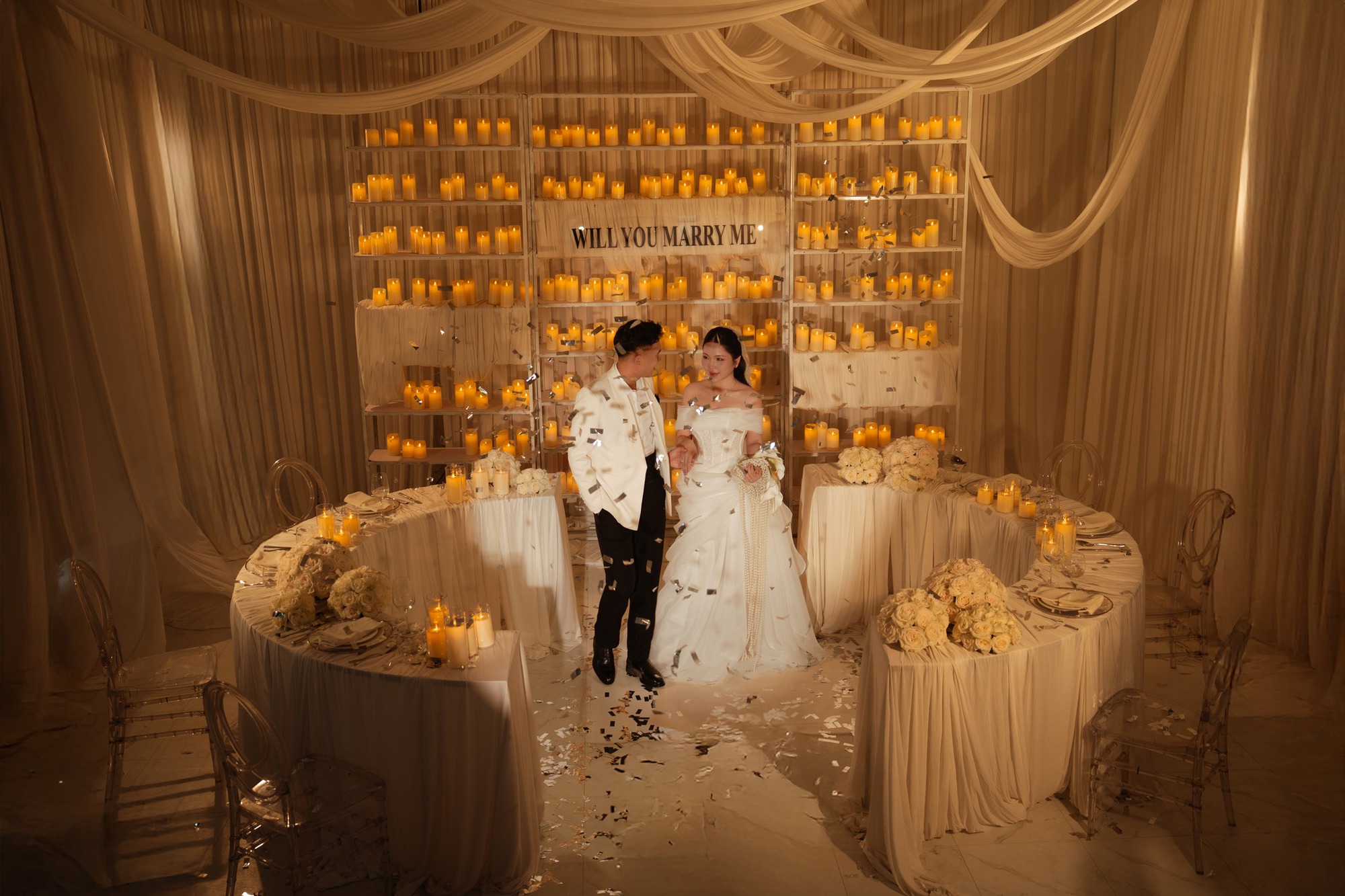 Ảnh cưới đẹp lung linh của tiền vệ ĐT Việt Nam và cô chủ tiệm vàng- Ảnh 3. Ảnh cưới đẹp lung linh của tiền vệ ĐT Việt Nam và cô chủ tiệm vàng- Ảnh 3.