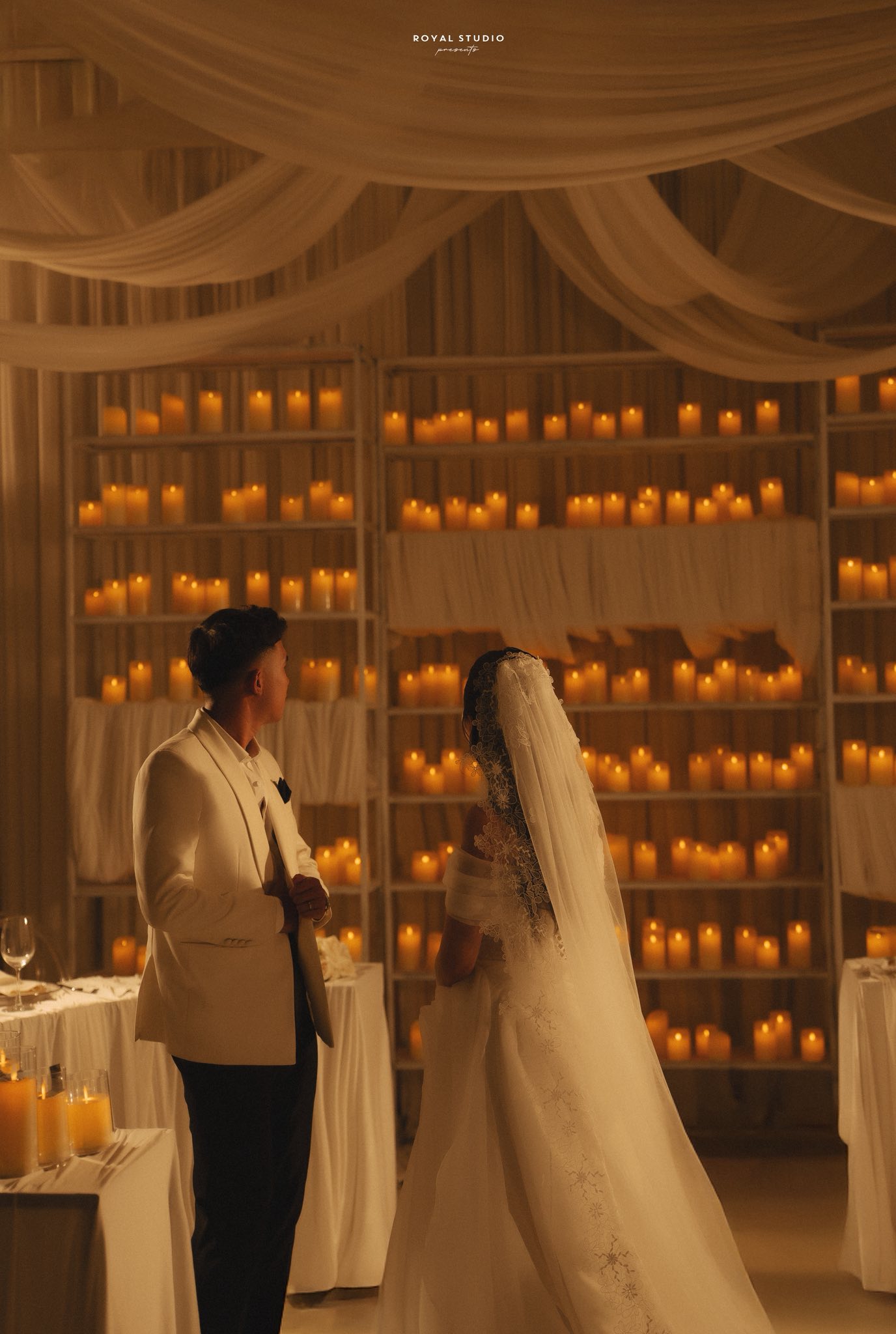 Ảnh cưới đẹp lung linh của tiền vệ ĐT Việt Nam và cô chủ tiệm vàng- Ảnh 5. Ảnh cưới đẹp lung linh của tiền vệ ĐT Việt Nam và cô chủ tiệm vàng- Ảnh 5.