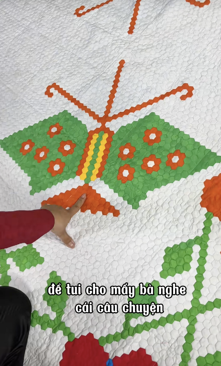 Lý do chiếc mền ghép từ vải vụn ở miền Tây được hỏi mua giá hơn 20 triệu, chủ nhân không chịu bán- Ảnh 4.