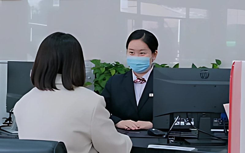 Lương 200 triệu/tháng, làm hồ sơ vay ngân hàng 1 tỷ vẫn bị từ chối, người phụ nữ chết sững khi biết lý do- Ảnh 2.