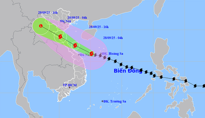 Bão số 10 Bualoi giật cấp 15, cách Đà Nẵng 150km, cách Quảng Trị 360km- Ảnh 1.