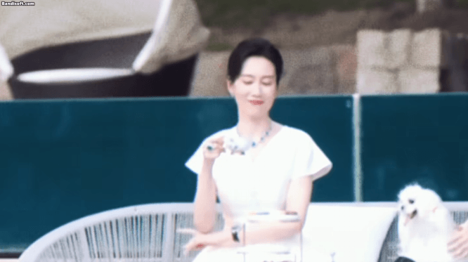 Nhìn mỹ nhân này mới hiểu chữ sang viết thế nào: Diện trang sức 1100 tỷ gây sốc toàn tập, phu nhân hào môn là phải vậy- Ảnh 5. Nhìn mỹ nhân này mới hiểu chữ sang viết thế nào: Diện trang sức 1100 tỷ gây sốc toàn tập, phu nhân hào môn là phải vậy- Ảnh 5.