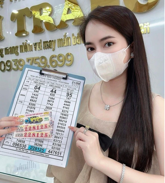 2 vợ chồng phụ hồ trúng độc đắc: Số tiền thưởng giúp họ không cần phải lo cuộc sống về già- Ảnh 1.