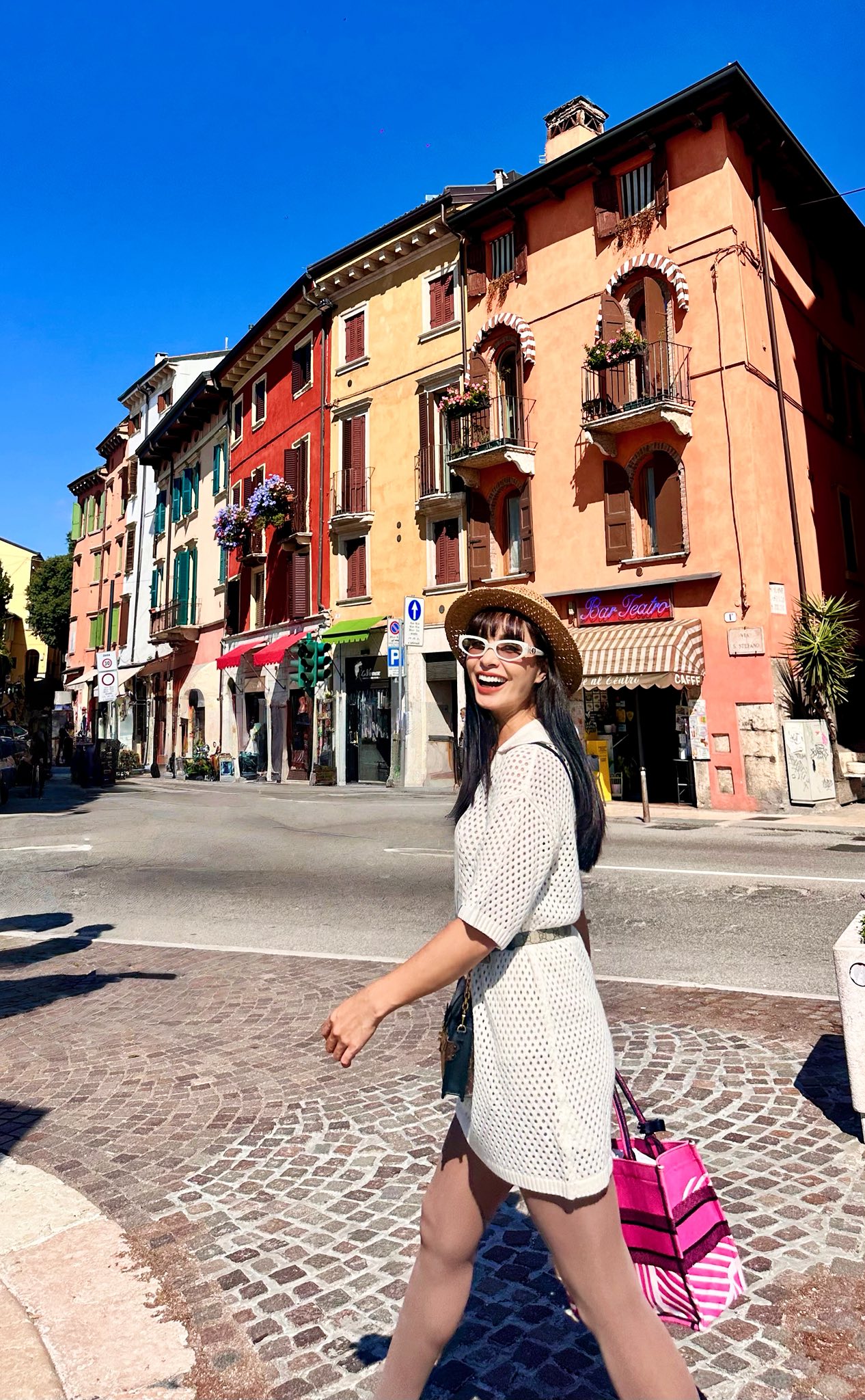 Siêu mẫu Thúy Hạnh U50 vẫn giữ da săn chắc, nhan sắc đáng ngưỡng mộ nhờ chăm làm 2 việc phụ nữ trung niên rất cần để trẻ lâu- Ảnh 8.