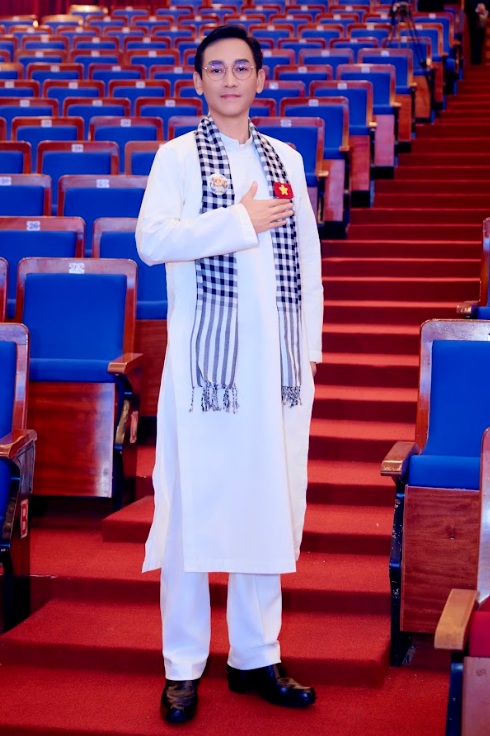 Quý ông độc thân Hứa Vĩ Văn tiết lộ về 1 mối duyên bất ngờ- Ảnh 2. Quý ông độc thân Hứa Vĩ Văn tiết lộ về 1 mối duyên bất ngờ- Ảnh 2.