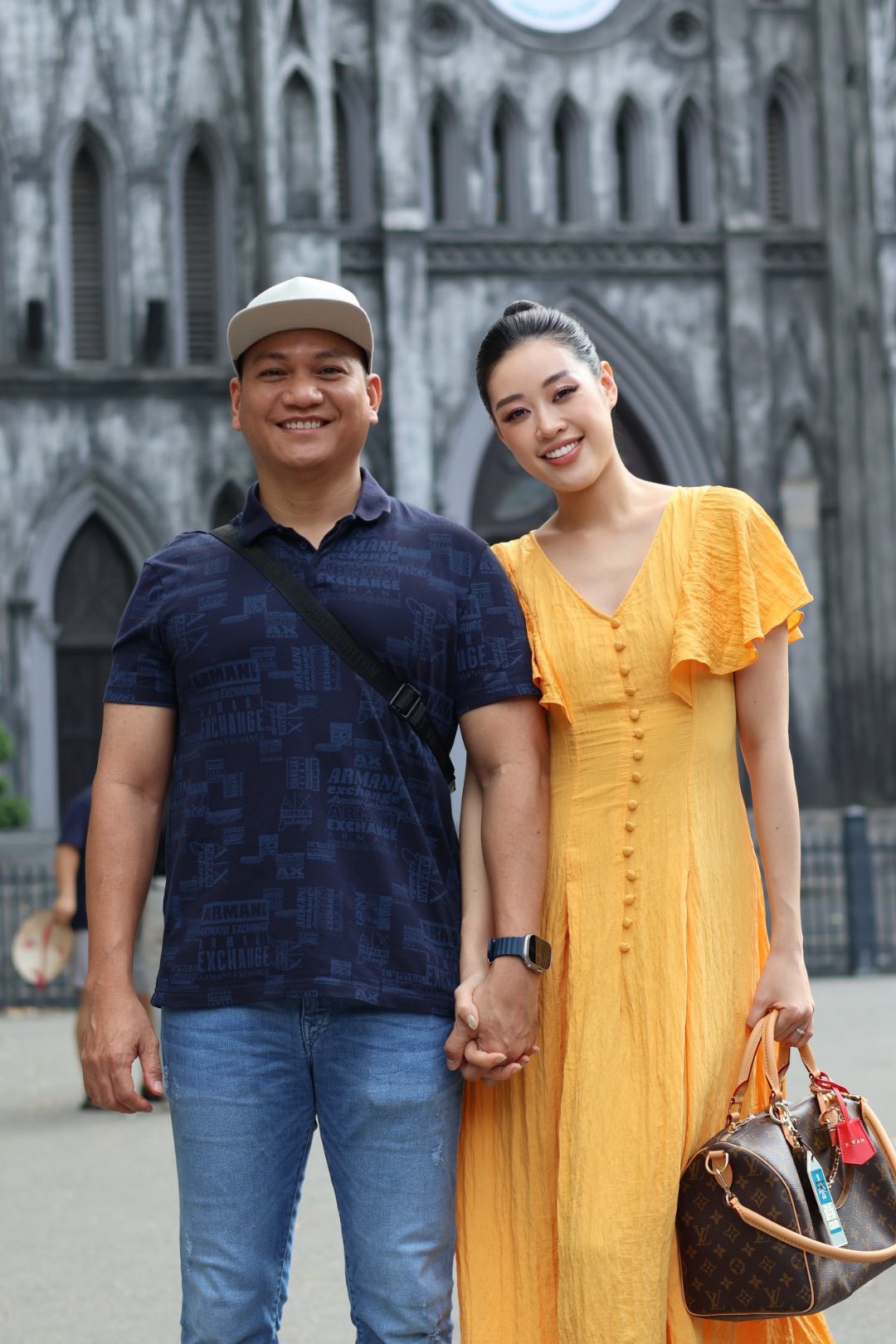 Hoa hậu Việt lấy chồng hơn 17 tuổi đã có con riêng, lộ thái độ thật ngay tại đám cưới- Ảnh 6.