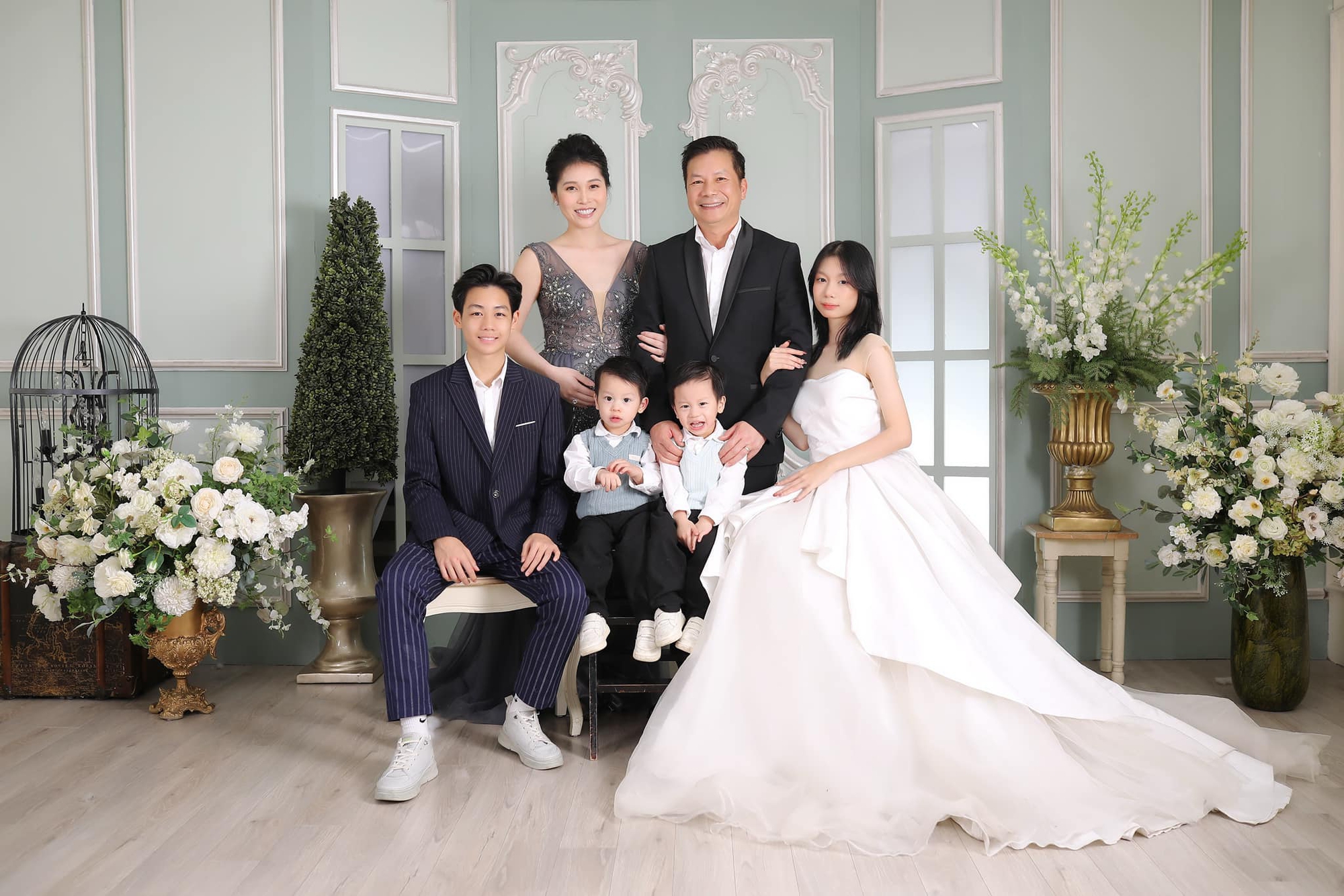 Chân dung đại thiếu gia 14 tuổi nhà Phó chủ tịch Cen Group: Chân dung đại thiếu gia 14 tuổi nhà Phó chủ tịch Cen Group: