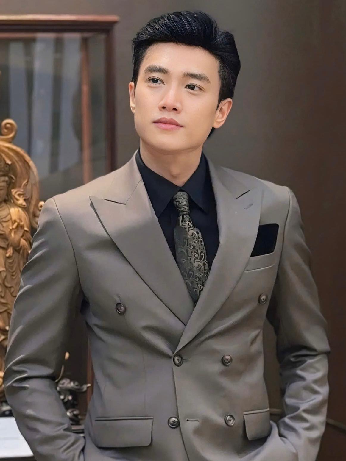 Ngoại hình nam nghệ sĩ sở hữu 2 biệt thự 70 tỷ ở TP.HCM - Cần Thơ, bị đồn đào hoa nhưng U40 chưa vợ- Ảnh 2.