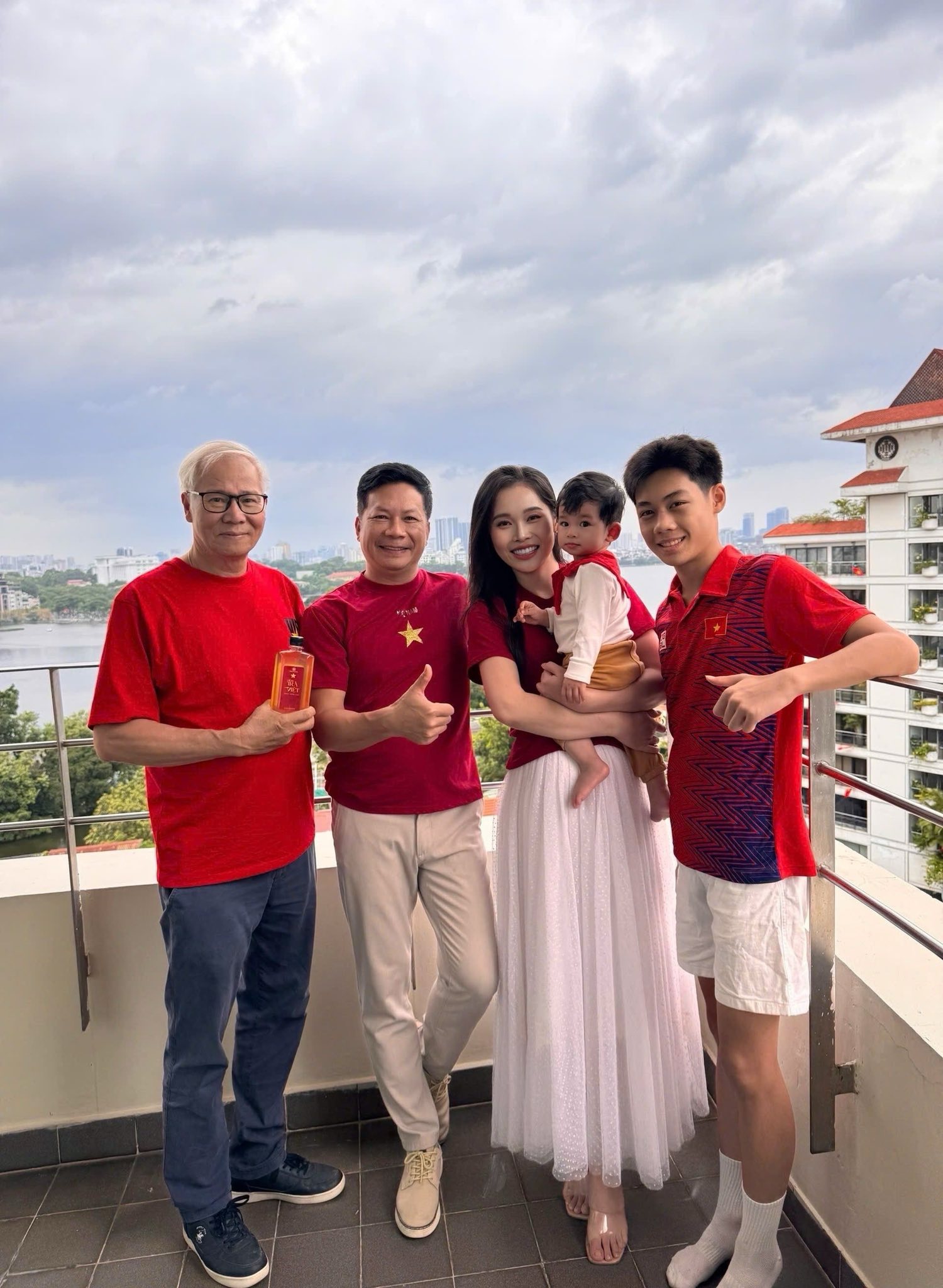 Chân dung đại thiếu gia 14 tuổi nhà Phó chủ tịch Cen Group: Chân dung đại thiếu gia 14 tuổi nhà Phó chủ tịch Cen Group: