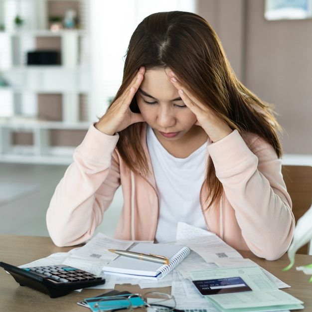 U35 tiêu tiền để giữ sĩ diện bạn bè - sai lầm khiến tôi ngập nợ thẻ tín dụng- Ảnh 2. U35 tiêu tiền để giữ sĩ diện bạn bè - sai lầm khiến tôi ngập nợ thẻ tín dụng- Ảnh 2.