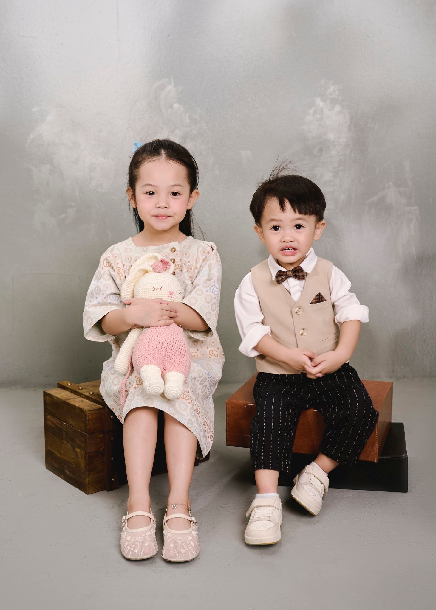 Mê cái cách cậu út Sutin quan tâm chị Suchin bị ốm, bố Cường Đô La - mẹ Đàm Thu Trang dạy con khéo ghê!- Ảnh 5.