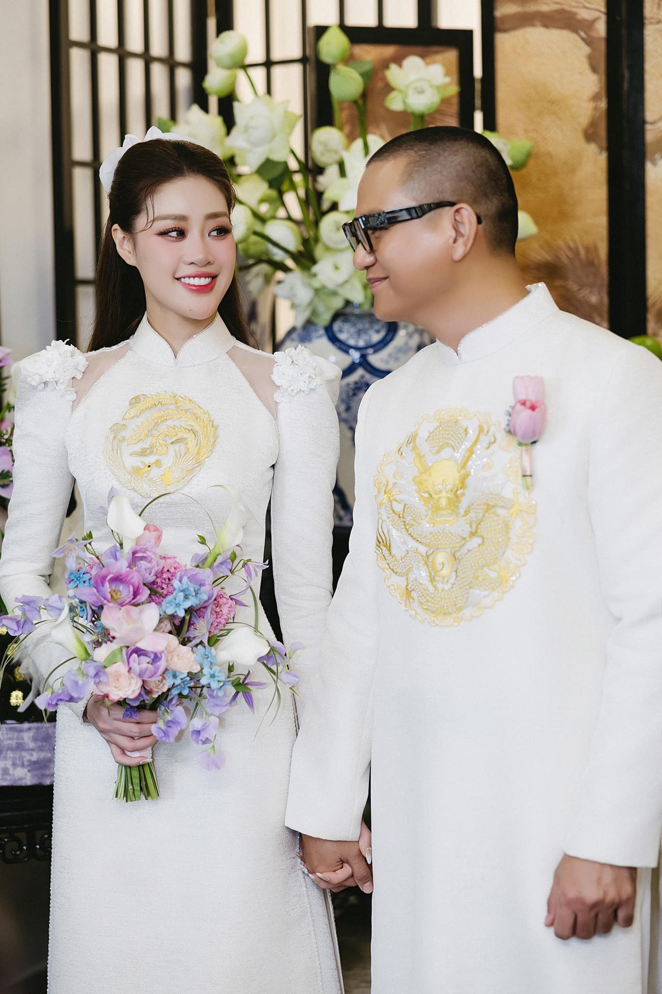 Hoa hậu Việt lấy chồng hơn 17 tuổi đã có con riêng, lộ thái độ thật ngay tại đám cưới- Ảnh 5.