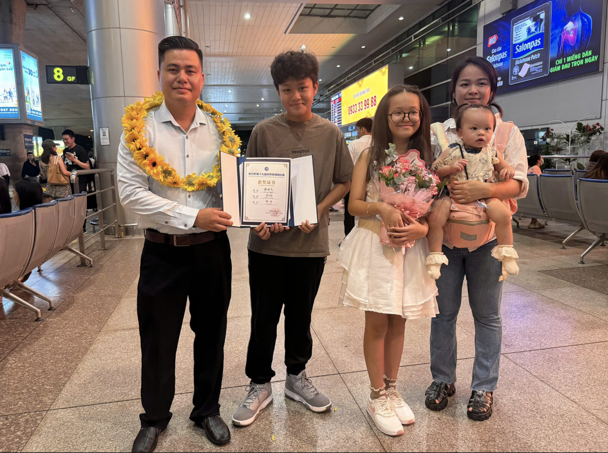 Ngày về của nhà vô địch cờ tướng thế giới Lại Lý Huynh- Ảnh 4. Ngày về của nhà vô địch cờ tướng thế giới Lại Lý Huynh- Ảnh 4.