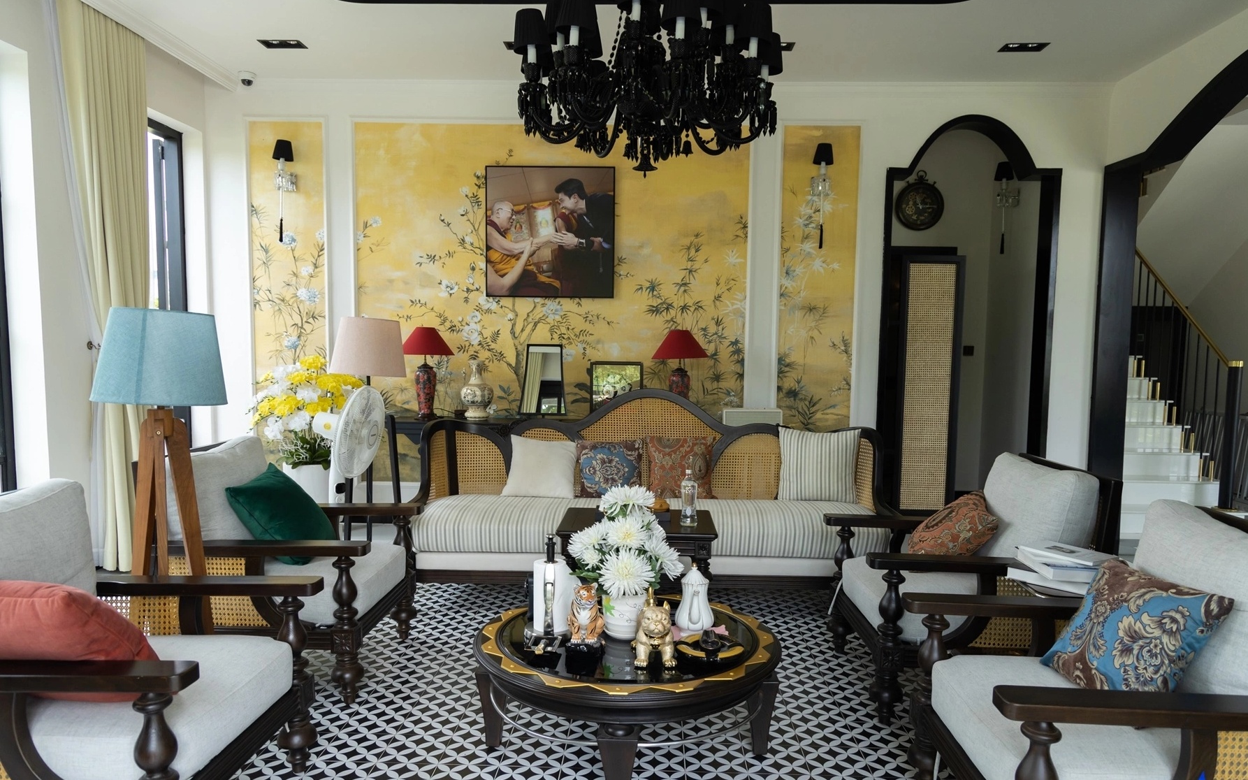 Ngoại hình nam nghệ sĩ sở hữu 2 biệt thự 70 tỷ ở TP.HCM - Cần Thơ, bị đồn đào hoa nhưng U40 chưa vợ- Ảnh 10.