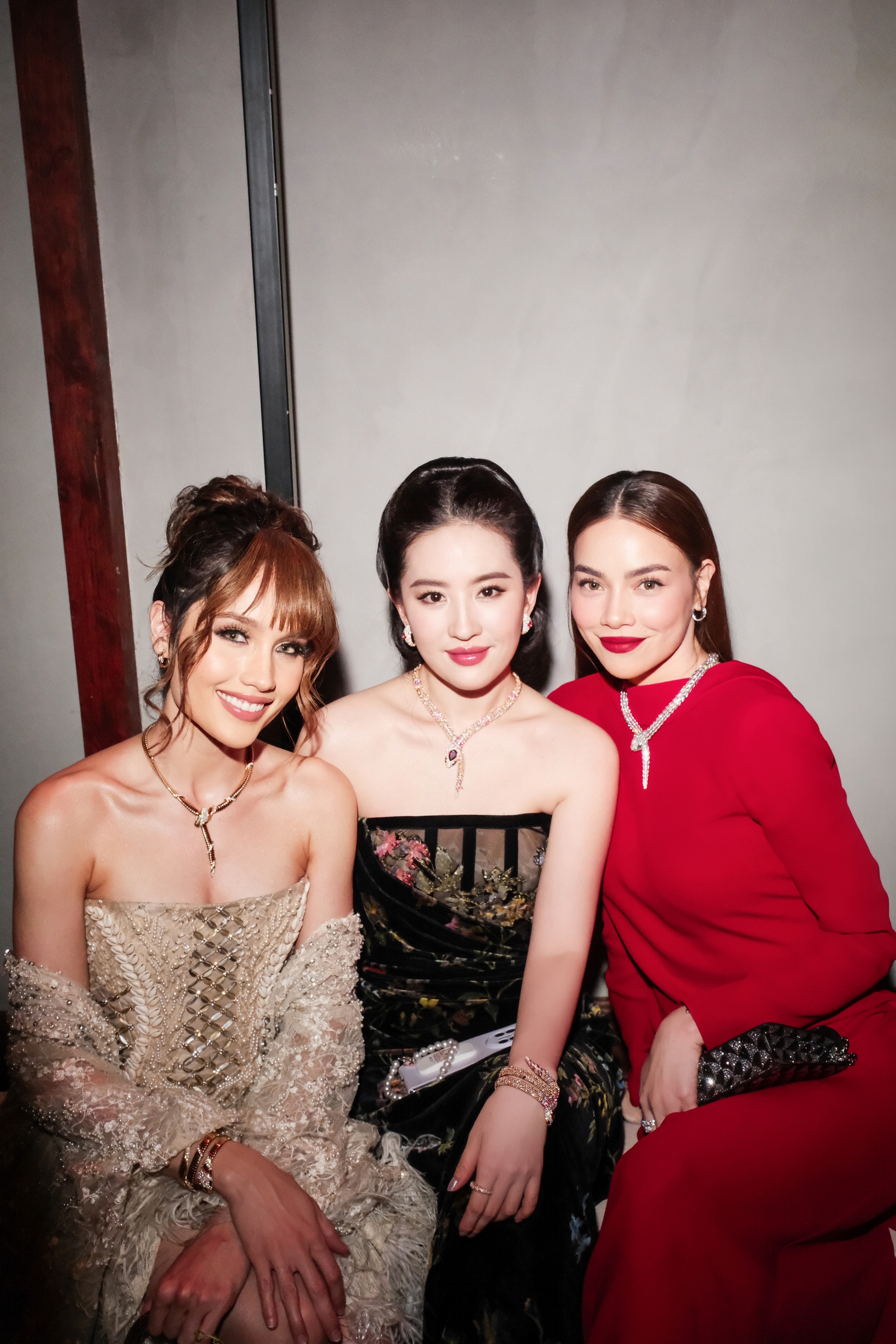 Mỹ nhân Việt duy nhất đọ sắc với Thư Kỳ lẫn Lưu Diệc Phi, kết quả thế nào mà netizen chấm thẳng 0 điểm- Ảnh 1. Mỹ nhân Việt duy nhất đọ sắc với Thư Kỳ lẫn Lưu Diệc Phi, kết quả thế nào mà netizen chấm thẳng 0 điểm- Ảnh 1.