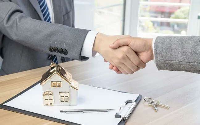 Đề xuất thu 300.000 đồng lệ phí cấp chứng chỉ môi giới bất động sản- Ảnh 1.
