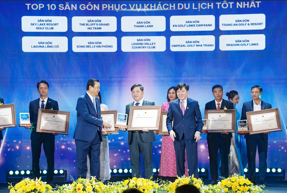 Sân golf đầu tiên c…