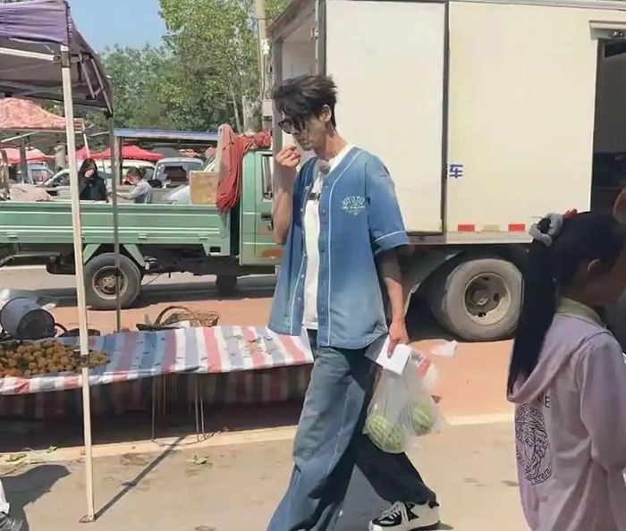 Mỹ nam U50 trẻ như 20, hủy hôn với nàng thơ kém 19 tuổi về quê nuôi cua- Ảnh 18. Mỹ nam U50 trẻ như 20, hủy hôn với nàng thơ kém 19 tuổi về quê nuôi cua- Ảnh 18.