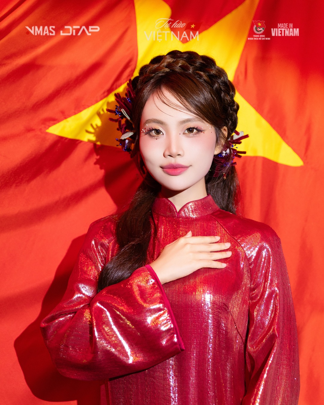 Nữ ca sĩ được diễn từ Đại lễ A50 đến A80: Đắt show bậc nhất thế hệ, cát-xê gây choáng làm CEO từ 20 tuổi- Ảnh 4.