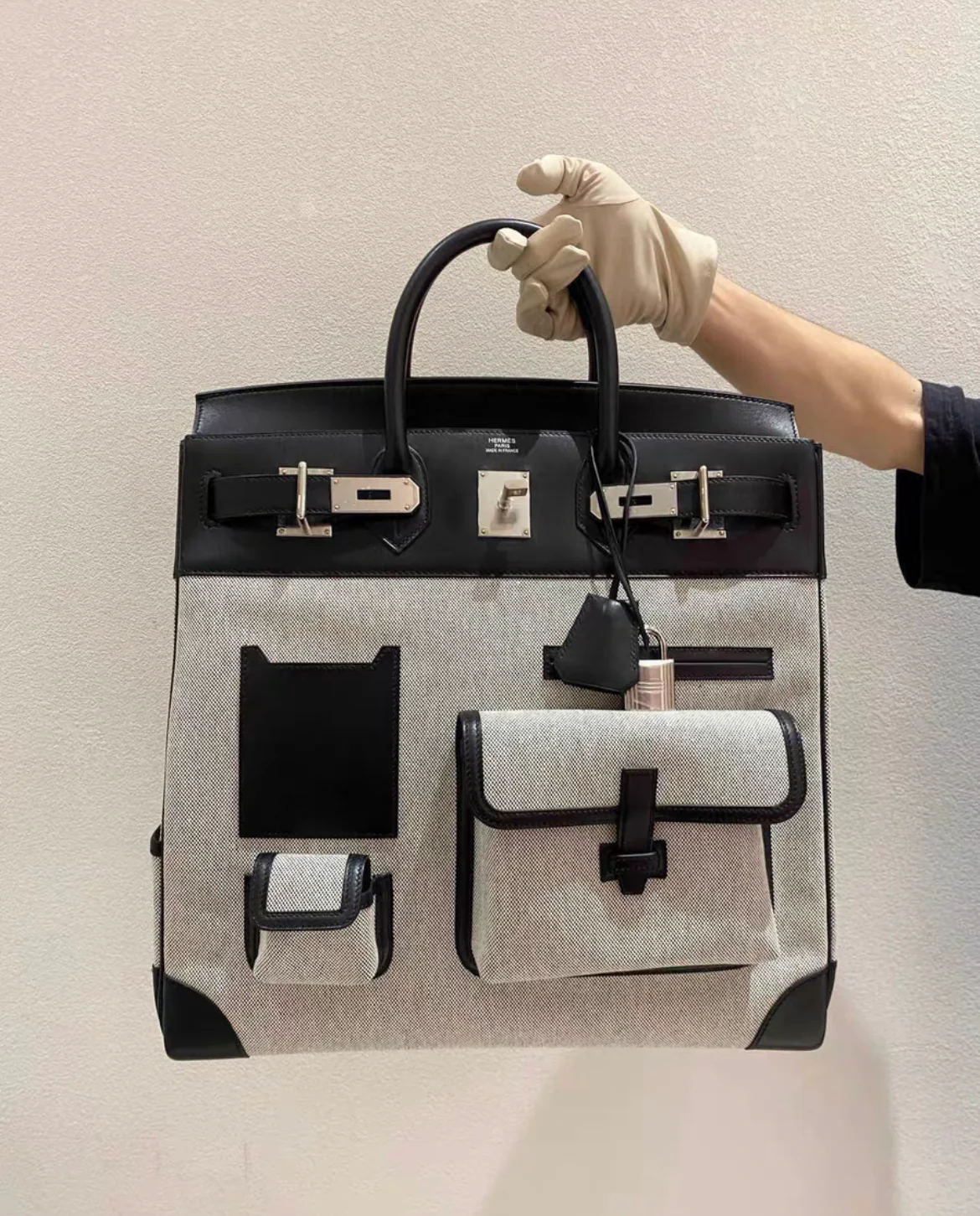 Messi chơi túi Hermès rồi: Bảnh kém gì David Beckham và Son Heung Min đâu!- Ảnh 3. Messi chơi túi Hermès rồi: Bảnh kém gì David Beckham và Son Heung Min đâu!- Ảnh 3.