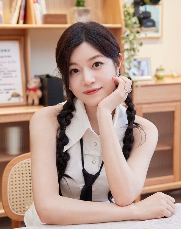 Con gái Lâm Tâm Như - Hoắc Kiến Hoa xinh cỡ nào mà Con gái Lâm Tâm Như - Hoắc Kiến Hoa xinh cỡ nào mà