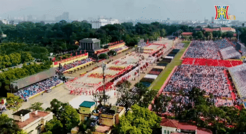 Đây rồi màn đồng diễn được mong chờ nhất Đại lễ 2/9: Dàn nghệ sĩ hát liên khúc Khí Phách Việt Nam, Mỹ Tâm làm rung động triệu trái tim!- Ảnh 8.