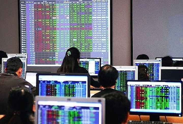 Vì sao công ty chứng khoán ào ạt tăng vốn điều lệ?- Ảnh 1. Vì sao công ty chứng khoán ào ạt tăng vốn điều lệ?- Ảnh 1.