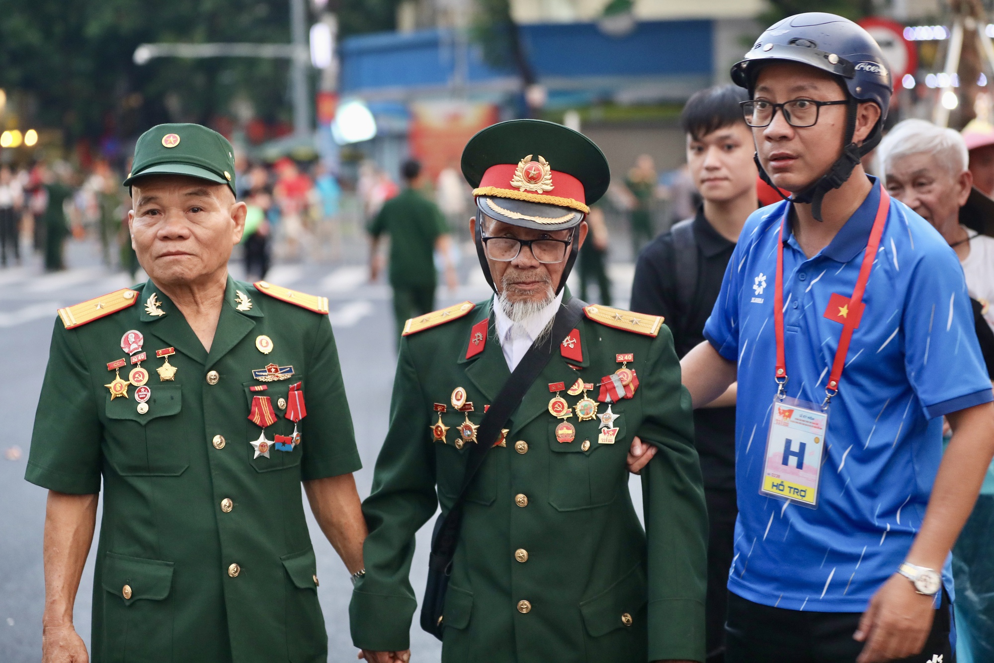 Những "Khối không tên" thầm lặng phục vụ Đại lễ Quốc khánh 2-9- Ảnh 9. Những "Khối không tên" thầm lặng phục vụ Đại lễ Quốc khánh 2-9- Ảnh 9.
