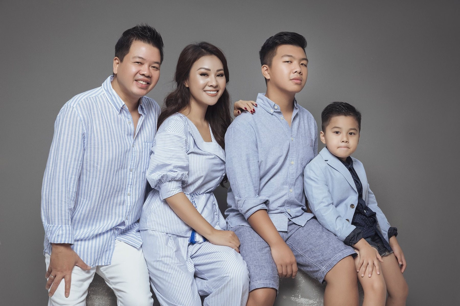 Nam ca sĩ hát mở màn cả 2 Concert Quốc Gia: “Ông hoàng nhạc đỏ” danh xứng với thực, từng nhận cát-xê 40.000 đồng- Ảnh 12. Nam ca sĩ hát mở màn cả 2 Concert Quốc Gia: “Ông hoàng nhạc đỏ” danh xứng với thực, từng nhận cát-xê 40.000 đồng- Ảnh 12.