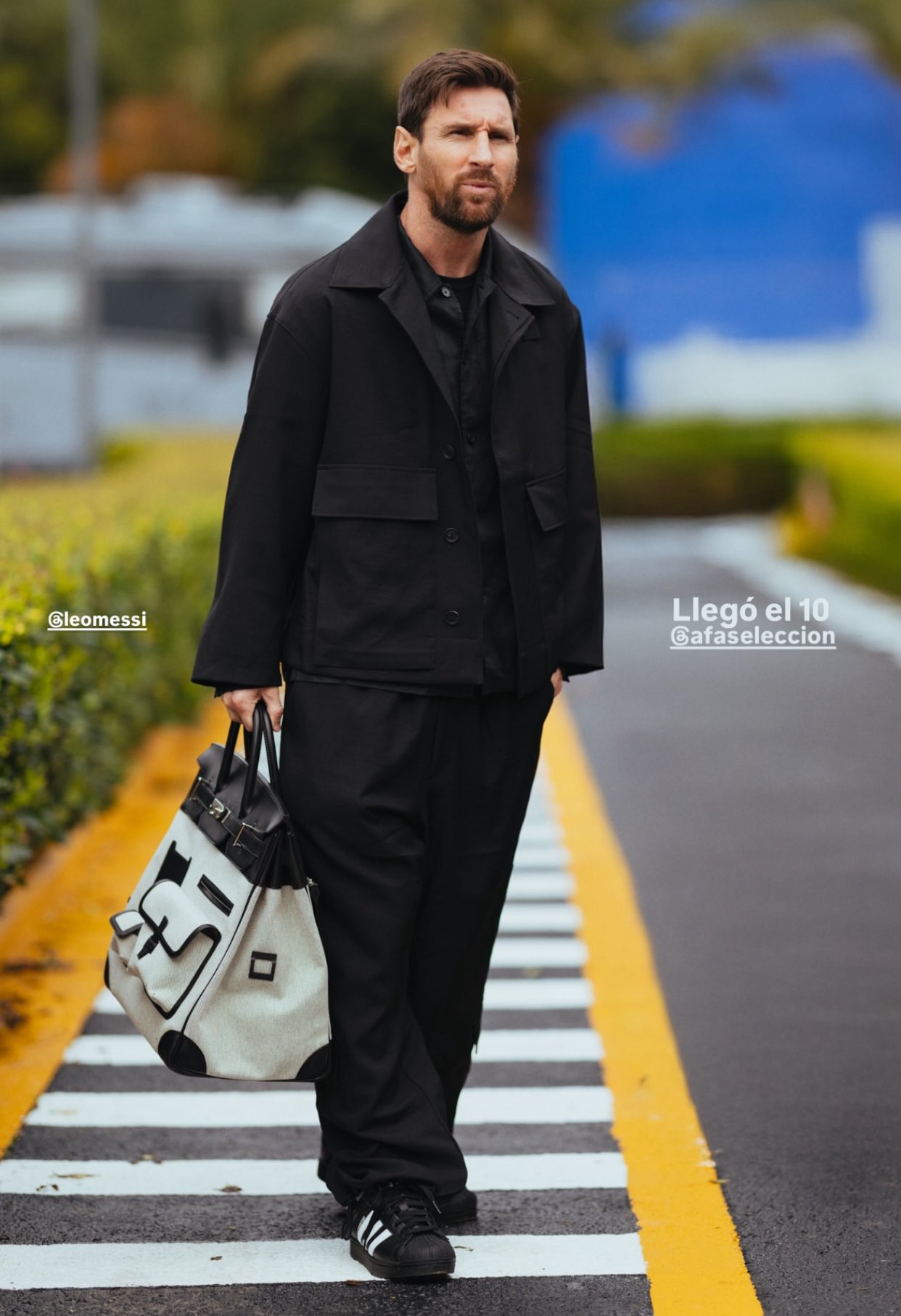 Messi chơi túi Hermès rồi: Bảnh kém gì David Beckham và Son Heung Min đâu!- Ảnh 2. Messi chơi túi Hermès rồi: Bảnh kém gì David Beckham và Son Heung Min đâu!- Ảnh 2.