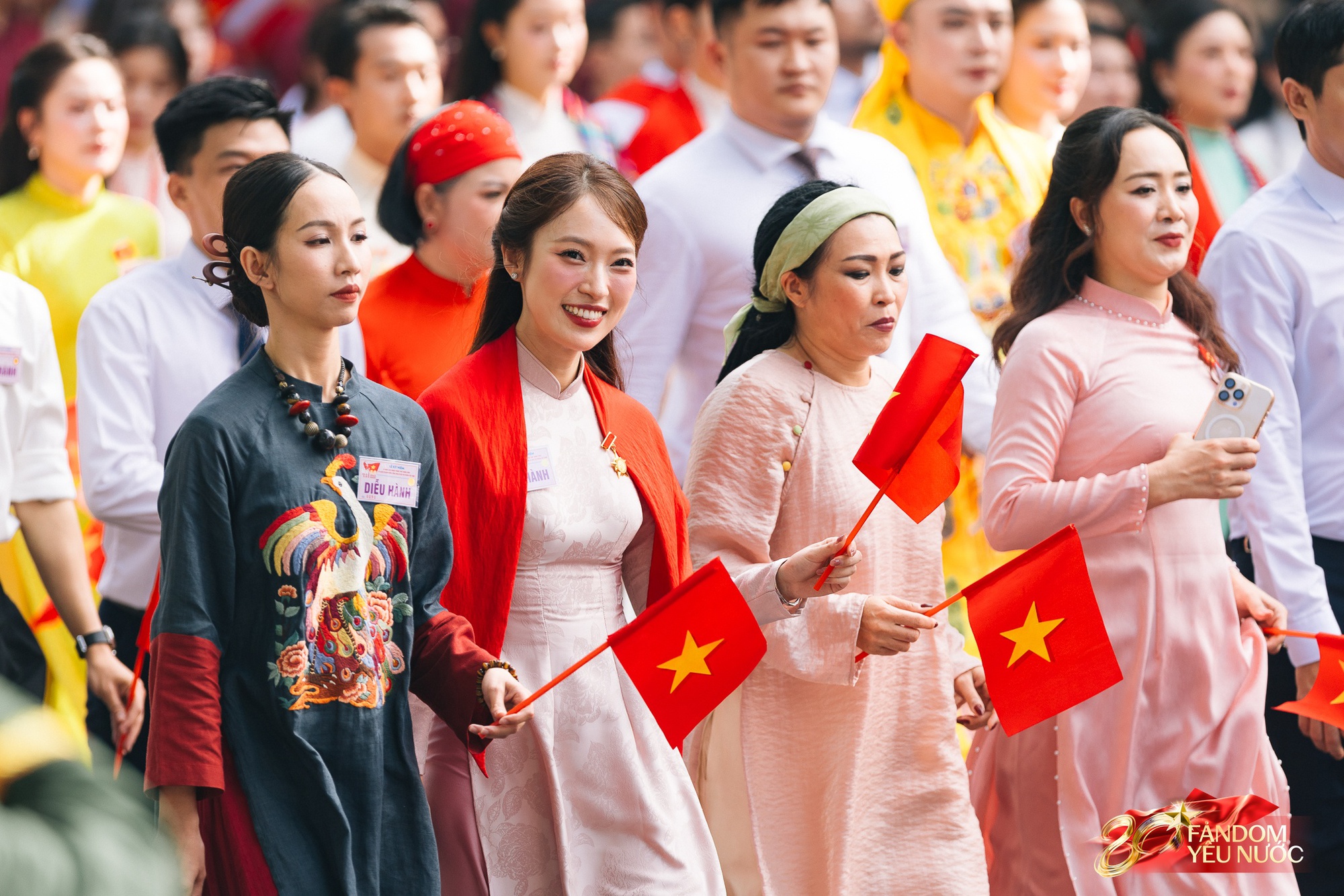 Nam ca sĩ bất ngờ Nam ca sĩ bất ngờ