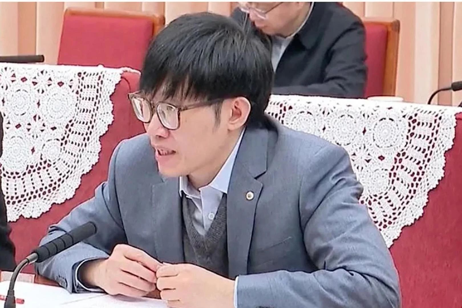CEO của startup từng “thổi bay” gần 600 tỷ USD của Nvidia vừa được vinh danh top 100 thế giới AI là ai?- Ảnh 1. CEO của startup từng “thổi bay” gần 600 tỷ USD của Nvidia vừa được vinh danh top 100 thế giới AI là ai?- Ảnh 1.