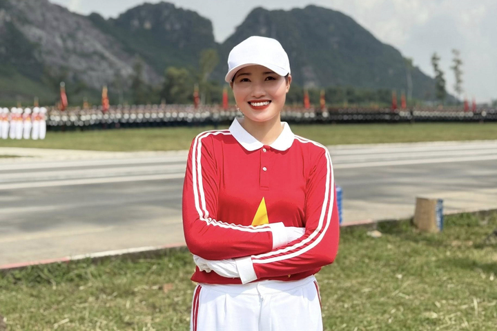 Nữ Đại úy xinh đẹp hộ tống rước đuốc A80 từng hoãn cưới để giành HCV SEA Games- Ảnh 2. Nữ Đại úy xinh đẹp hộ tống rước đuốc A80 từng hoãn cưới để giành HCV SEA Games- Ảnh 2.