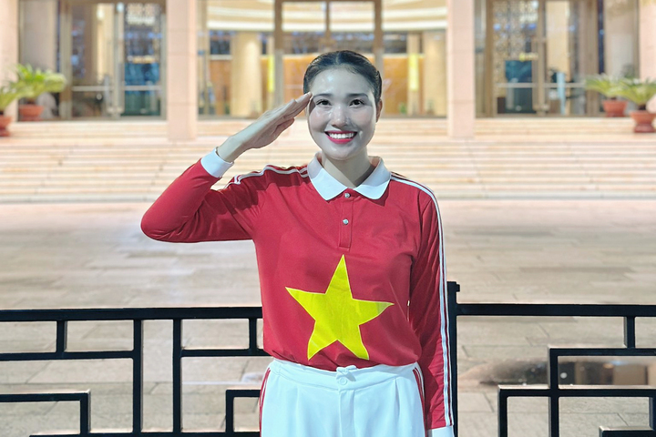 Nữ Đại úy xinh đẹp hộ tống rước đuốc A80 từng hoãn cưới để giành HCV SEA Games- Ảnh 1. Nữ Đại úy xinh đẹp hộ tống rước đuốc A80 từng hoãn cưới để giành HCV SEA Games- Ảnh 1.
