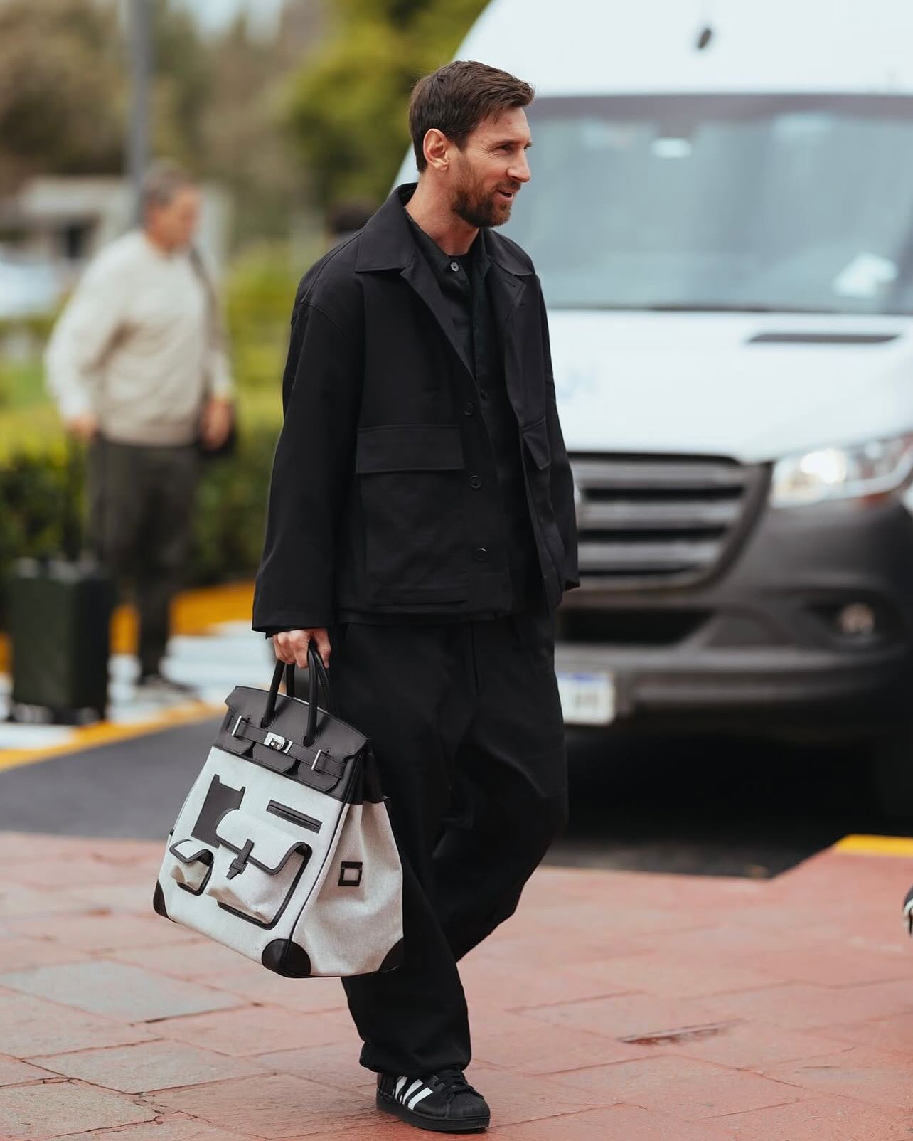 Messi chơi túi Hermès rồi: Bảnh kém gì David Beckham và Son Heung Min đâu!- Ảnh 1. Messi chơi túi Hermès rồi: Bảnh kém gì David Beckham và Son Heung Min đâu!- Ảnh 1.