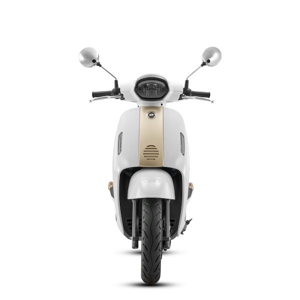 Xe máy điện 'chất' như Vespa: Đi 105 km/lần sạc, có thể lắp đến 2 pin, giá 43 triệu đồng- Ảnh 3. Xe máy điện 'chất' như Vespa: Đi 105 km/lần sạc, có thể lắp đến 2 pin, giá 43 triệu đồng- Ảnh 3.