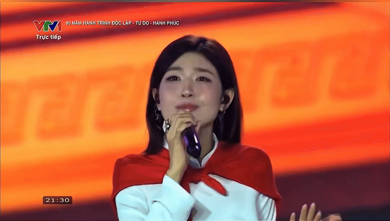 Phát hiện Bạch Nguyệt Quang tại Concert Quốc Gia đặc biệt: Visual sáng bừng không cần filter, đẹp đến nổi hết da gà- Ảnh 7. Phát hiện Bạch Nguyệt Quang tại Concert Quốc Gia đặc biệt: Visual sáng bừng không cần filter, đẹp đến nổi hết da gà- Ảnh 7.