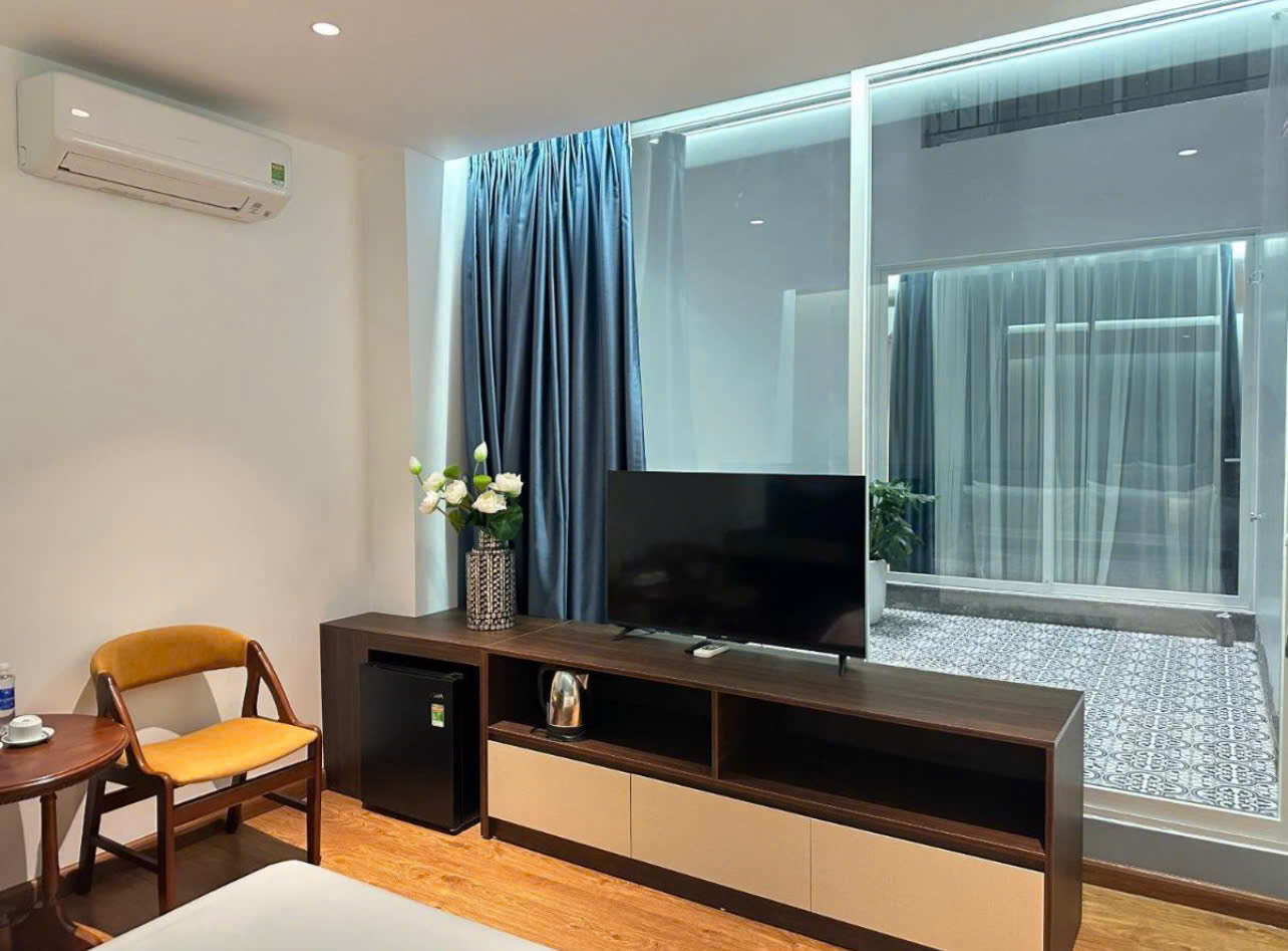 Lái ô tô từ Hải Phòng đi Hà Nội chơi lễ, gia đình 8 người chuẩn bị 80 triệu: "Tốn bao nhiêu tiền cũng không tiếc"- Ảnh 5. Lái ô tô từ Hải Phòng đi Hà Nội chơi lễ, gia đình 8 người chuẩn bị 80 triệu: "Tốn bao nhiêu tiền cũng không tiếc"- Ảnh 5.