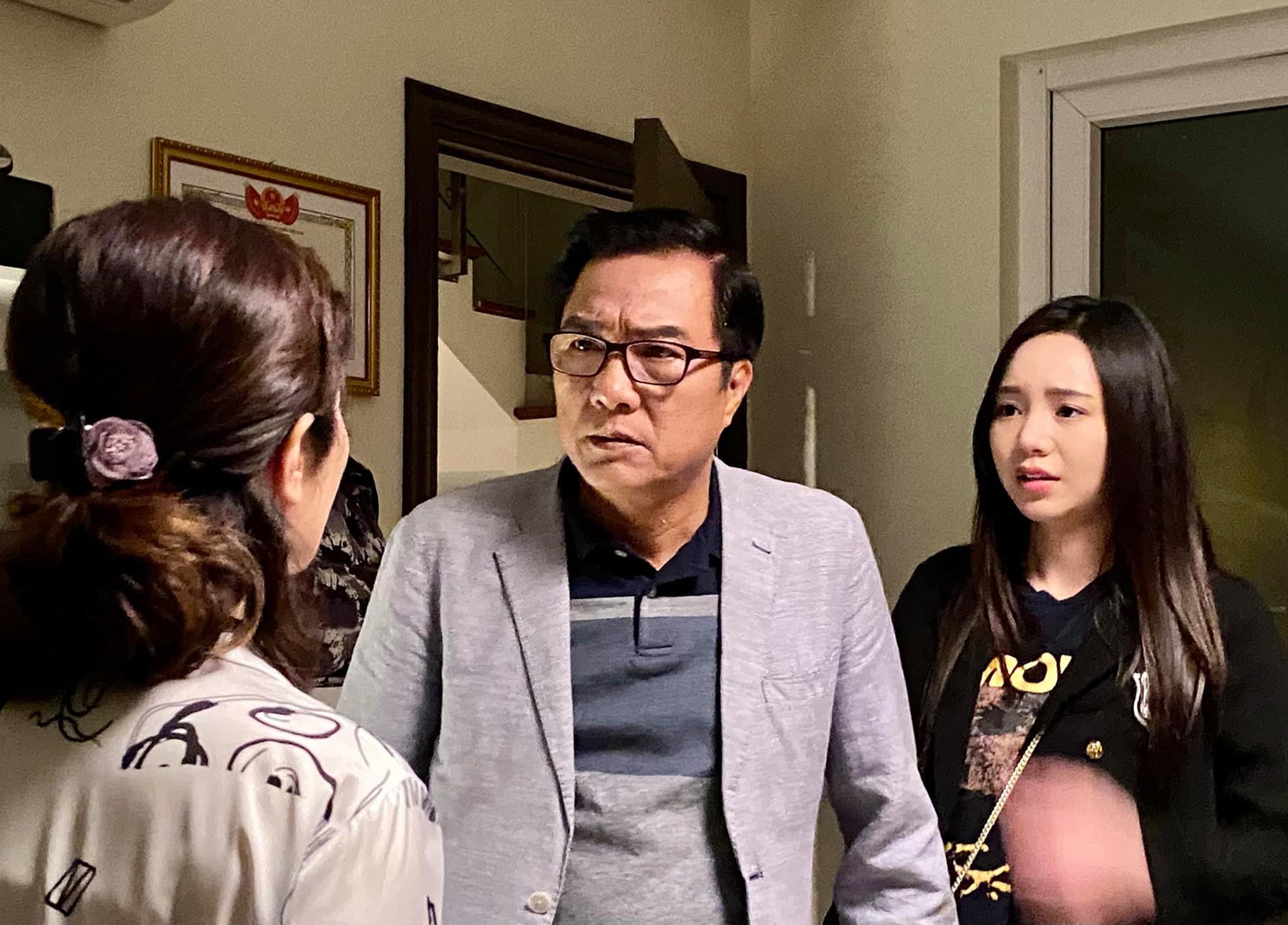 Ngoại hình U70 cực phong độ của nam nghệ sĩ ở chung cư đường Nguyễn Xiển, viên mãn bên vợ kém 16 tuổi- Ảnh 4. Ngoại hình U70 cực phong độ của nam nghệ sĩ ở chung cư đường Nguyễn Xiển, viên mãn bên vợ kém 16 tuổi- Ảnh 4.