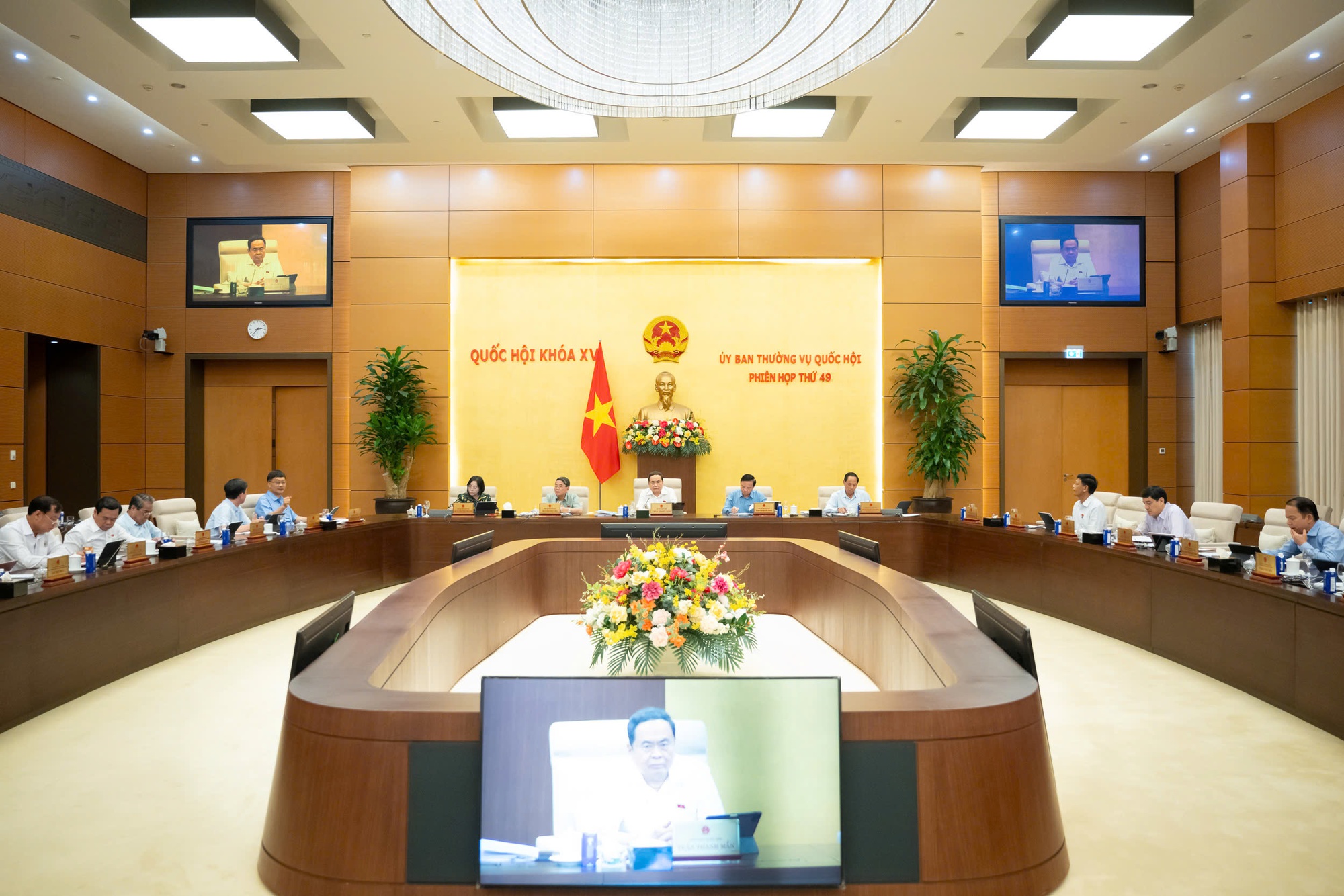 Chủ tịch Quốc hội yêu cầu xây dựng cơ chế xử lý vi phạm nghiêm minh với vi phạm thu thập dữ liệu cá nhân- Ảnh 2.